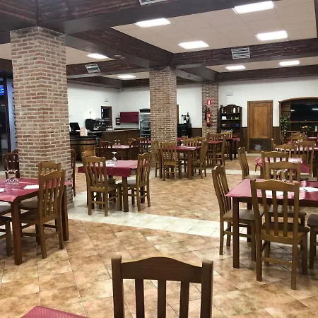 Area De Servicio Cerrillos, H-cc-651 Hotel Peraleda de la Mata