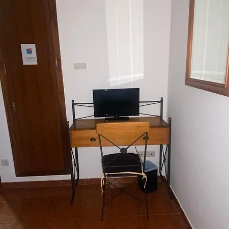 Hotel Area De Servicio Cerrillos, H-cc-651